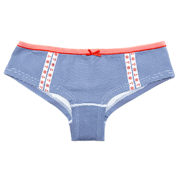Feminine panties